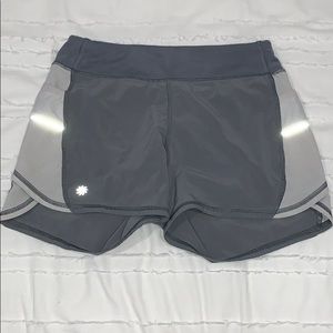 Athleta girl record breaking 3” short